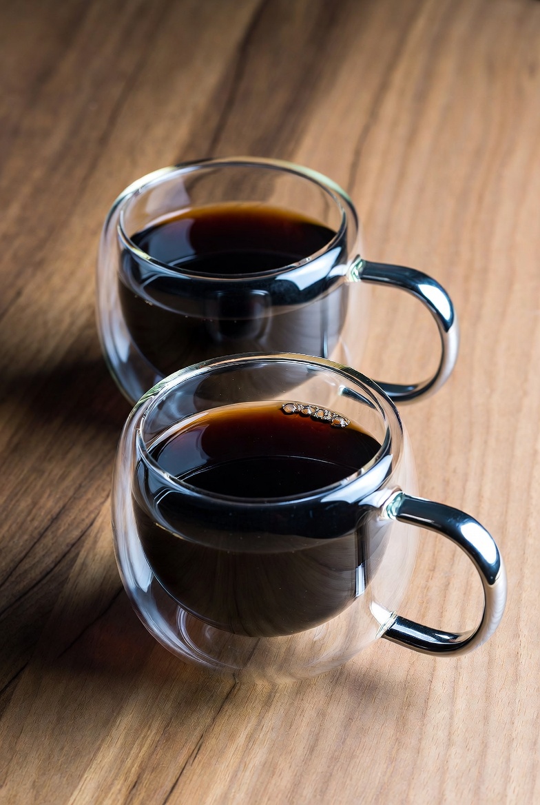 Comment les tasses à double paroi améliorent-elles le confort, la sécurité et le café quotidien